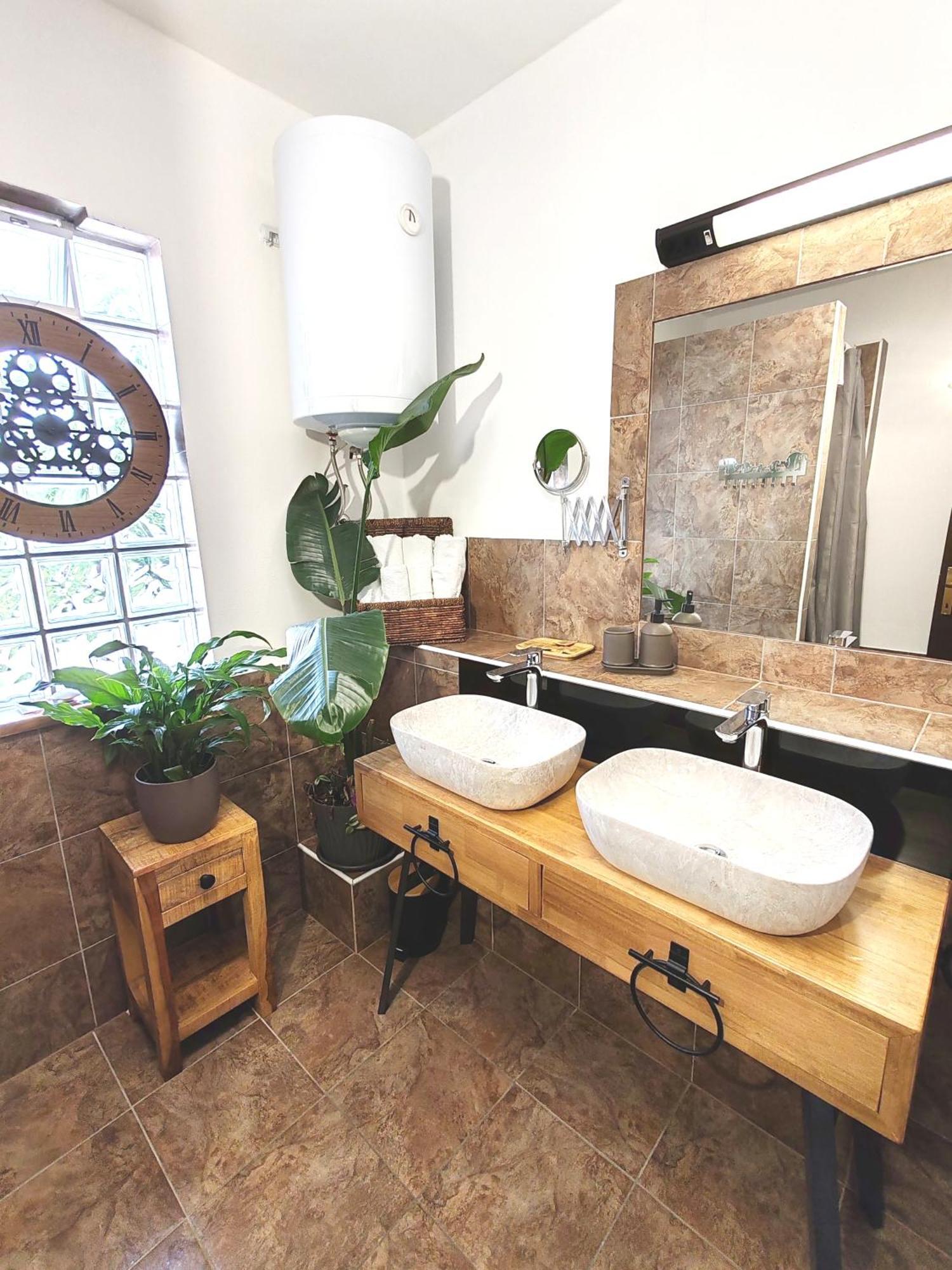 קריקווניצה Art Gallery House With A Small Relaxing Pool מראה חיצוני תמונה